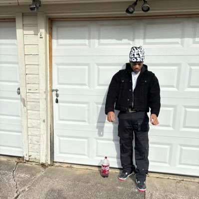 DubieDevaughn's profile picture. I’m Just Here To Yap & Show Off Clothes I Made!! IG: DubieDevaughn