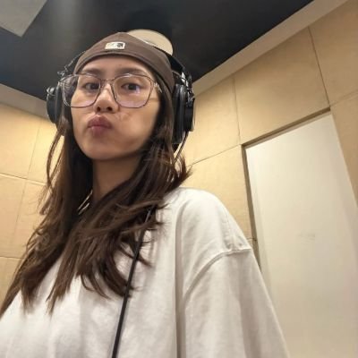 starlvcies_yves's profile picture. 