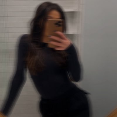 chicaglowup's profile picture. ✶ ⠀⠀✶ ⠀⠀✶ ⠀⠀✶