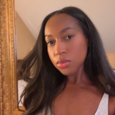 GottaLoveBri's profile picture. Musicophile