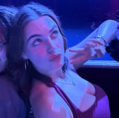 luvgranger's profile picture. jornalismo ྀི🪶📜୭˚.