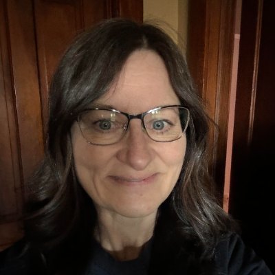 coachlaura247's profile picture. 