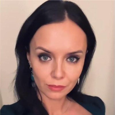 zhui12546's profile picture. The mountains and fields are my healing place, the green is my stage. I travel far away with passion