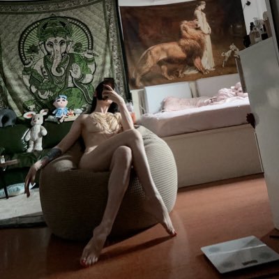 tangyan3344's profile picture. 佛系交友 有门槛但是没福利感谢喜欢🙏🏿免开尊口（私信暂时关了清净，有事请评论留言）粉丝里有好优秀的人（希望善良的人越来越好）