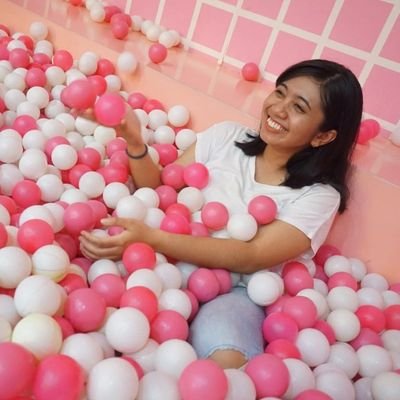 wishwin18's profile picture. Living on hope and hashtags. “Winner” sounds good next to my name 🏆