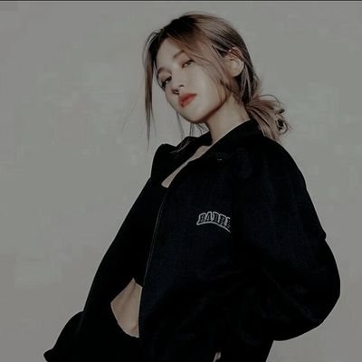 somiijxxn's profile picture. 𝐌𝐕𝐑𝐏 `O1 - 𝙥𝙚𝙣𝙣𝙚𝙙 𝙗𝙮 𝙛𝙖𝙣 ─── “The darkest night produces the brightest star.” | #HCoAlumnus Lunaris #THEBLΛƆKLΛBEL HST-33 - ava by : HOUERforSOMI