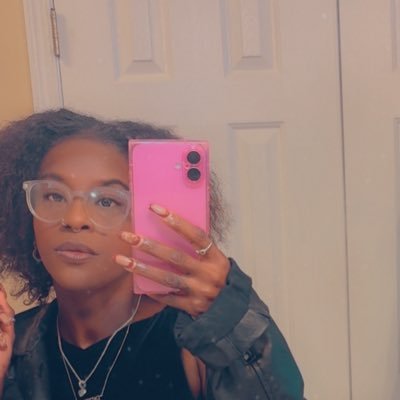 _flygirllnaiii's profile picture. EndoSister🎗05-18-2021 & 09-06-2023 💕 🐘♐ 🇯🇲