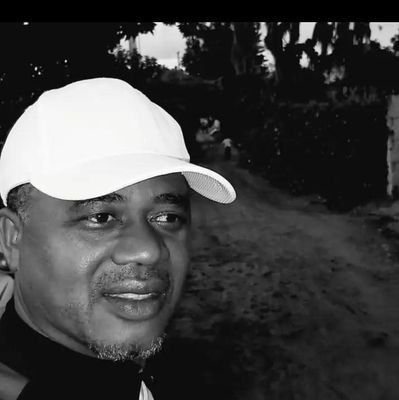 RafaelF05262500's profile picture. Rafael Fernández, Ex-relacionista público del Museo Nacional de Hist. Natural.