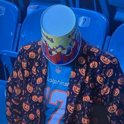 EIizondo's profile picture. I really like sports.