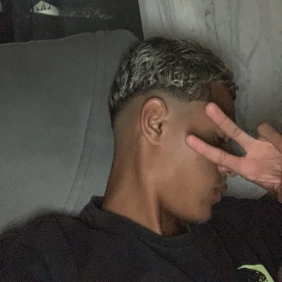 levado06___'s profile picture. 