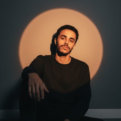 GaelRezende's profile picture. 1997 ♑🏳️‍🌈🏳️‍⚧️ deixou de seguir, paro de seguir tbm.🌹