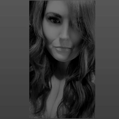 xnic_annex's profile picture. @PandvilNetwork Ambassador 
FEMALE GAMER 🎮EPIC TTVQueenOfBot5  
👑 Use code: QOTB5 
💖 FOLLOW ME ON TWITCH & TIKTOK