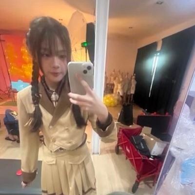 luvmoogrape's profile picture. # fanacc     ⑅·˚ ༘ ♡  𝙄  ❣ 𝙂𝙍𝘼𝙋𝙀 𝙀 . . . 🫳🏻  🍇   
( luv blythe anan :p )