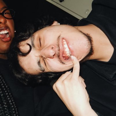 aldecampos's profile picture. oublie tout