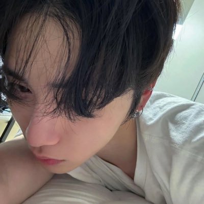 doihanl's profile picture. no opinion unless ur kim doyoung