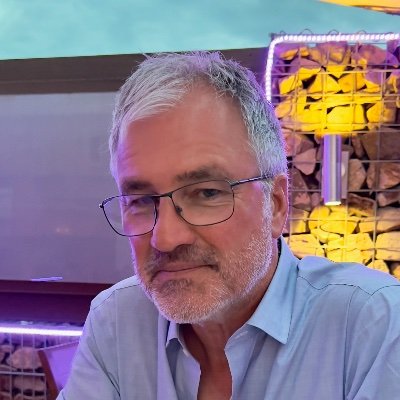 ChrisSchemann's profile picture. Dr. rer. pol. | Demokratie & soziale Marktwirtschaft = Frieden, Freiheit & Wohlstand | ⚽️ @borussia | 🦮 Golden Retrievers | 🍷&☀️ | all opinions are my own