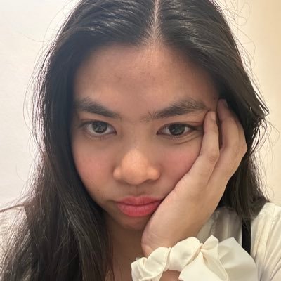 aryolii's profile picture. too gay to function 🌈