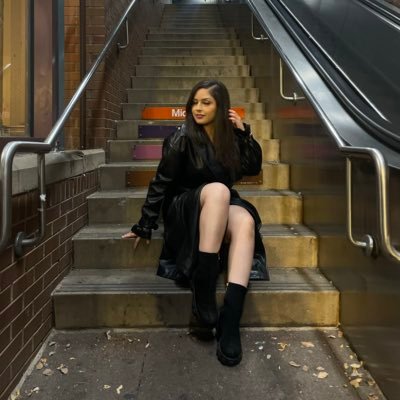 _crissary's profile picture. 