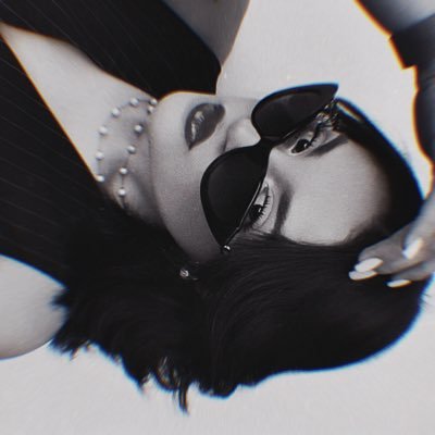 g_velez15's profile picture. 