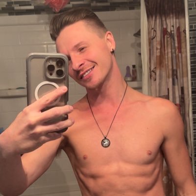 JessMontgmryXXX's profile picture. Former porn zaddy for @HelixStudios, Iowa Lakes pretty boy, thrift store/deal model, sexier twin brother to the drag queen @JM_Qween. Where’s my little spoon?!