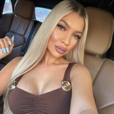 xxxpoilceline2's profile picture. 22 years young | welcome to my kingdom where all your biggest wishes and fantasies come true tribute fee,$30 intial tribute