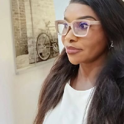 RoulettRay's profile picture. #RenewedHope #Mandate #Arsenal

...for the love of country