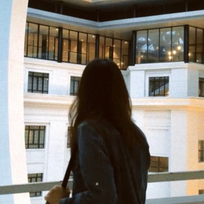 pauxlv's profile picture. 