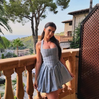 mayuchangmin's profile picture. 19 🖌️ interior design 🌷
painting floral calm