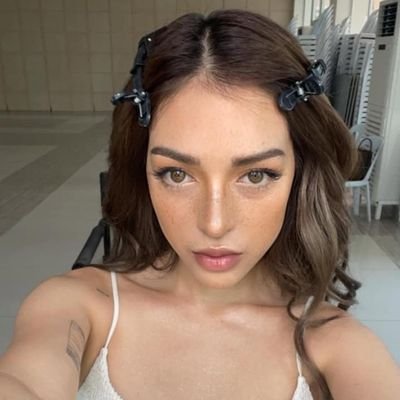 kata_kanaa's profile picture. Mikbrent or no one!!
Stream SNBS and What if Tayo!!!