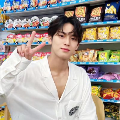 minnn__99's profile picture. hiii