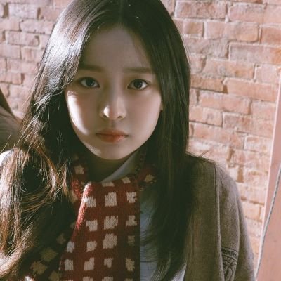 hawasaff's profile picture. Mencintaimu itu wajar, yang nggak wajar itu mencintai bapakmu.