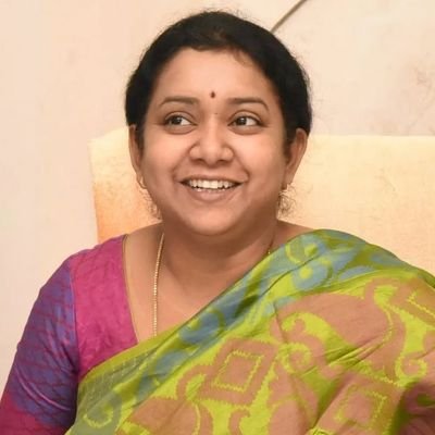 ymorla9's profile picture. 