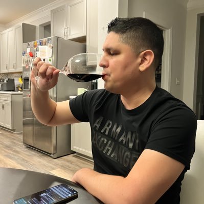 SynapseIX's profile picture. Lost in music & code, found in the right places ✨ RTS lover playing and learning @PlayStormgate ⚔️ Founder of @inexcelsisus 🎻🎮 Amo a mi Grinchita 🌸