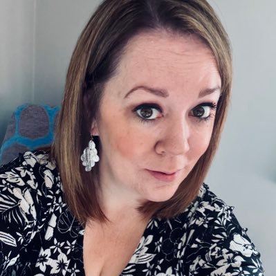 Lynney_xx's profile picture. Dog and book loving horror nerd, self proclaimed cheese enthusiast with a penchant for a nice glass of Malbec. Immature student 🧑‍🎓