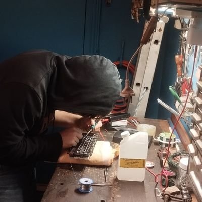 SHJKZXG's profile picture. PCBAW , PCBD , electronic
Gunz  player