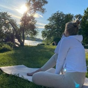 CamilleChevali_'s profile picture. Unique soul ✨ blending elegance with creativity 🌿 where nature and art collide 🇺🇸
Dog lover 🌟 | Please: 🚫  DM  🚫  adult stuff  🚫  gift cards