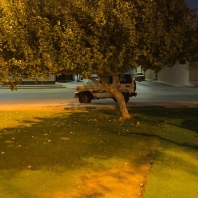 HsgfHul37901's profile picture. لم يكن لي نصيب في تلك الاشياء اللتي احببتها سوى النظر اليها من بعيد