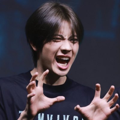 Mj_8585_'s profile picture. ติดฝน 100% ☔️💚💖 #TleFirstone #เติ้ลเฟิร์สวัน รีทวิตเก่งมาก