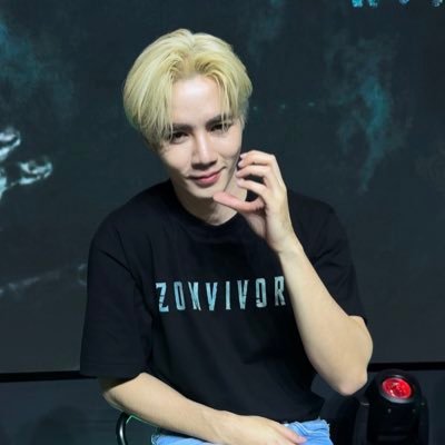 hey_znn's profile picture. ᴅᴏ ᴍᴏʀᴇ ᴏғ ᴡʜᴀᴛ ᴍᴀᴋᴇs ʏᴏᴜ ʜᴀᴘᴘʏ .꒰ ° @zee_pruk & @CwrNew ꒱ ੯‧̀͡u\ 🐾 ·͜·♡