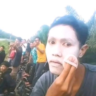 banyakfikriran's profile picture. Makin gede makin pusing co