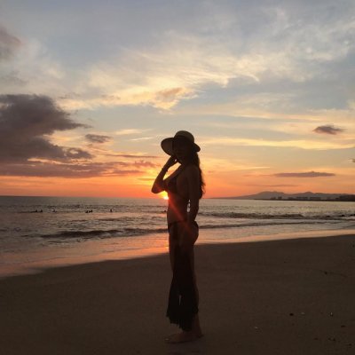 811_sofia's profile picture. Measuring life's depth through design 📏 Holding the weight of the soul within space 💎