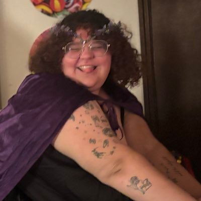 light_emi_up's profile picture. 22 🏳️‍🌈 1D/fob/gvf/taylor/hozier/noah/niall and reader