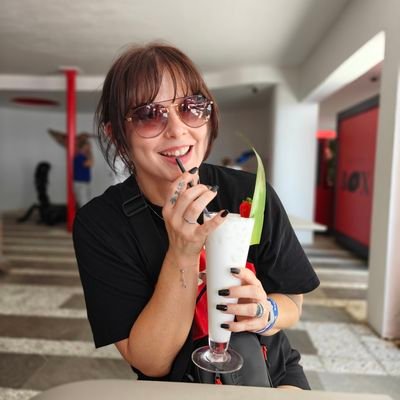 MissAlicious86's profile picture. ✨️Creators Corner Member since 2024
✨Over $2 million GMV generated 
✨Mom life comes before ANYTHING!

Living my dream life one day at a time. 💜