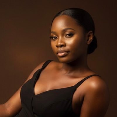 joyoje_joy's profile picture. Skincare maximalist. Makeup devotee. Never settling for basic." 💅  Part-time skin scientist/therapist🥼🧴