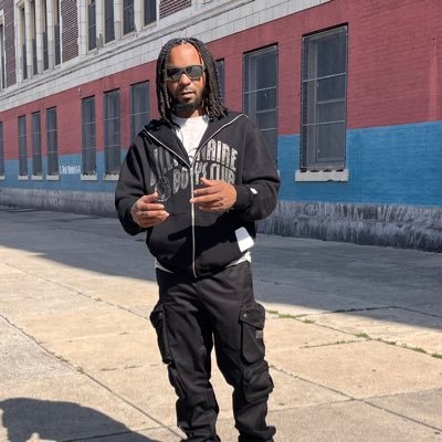 Weez_17st's profile picture. GUMBOADDICT 💥💥💥