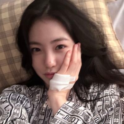 shinyeyeye's profile picture. 🐰 신예은 🐰
#존버닥터 대기중
