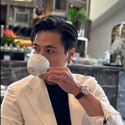 WLuyen7497's profile picture. 