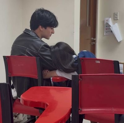 aafora143's profile picture. AshDres or No One🩵🧡