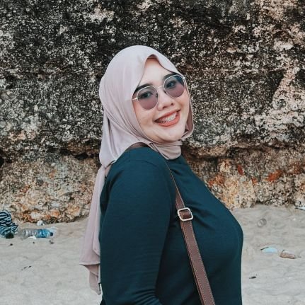 renandiya's profile picture. I deserve a love as strong as all the pain i felt🌷