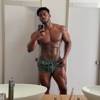 PRIVMONTEBELL0's profile picture. nfsw rp 🔞 (pt/br)